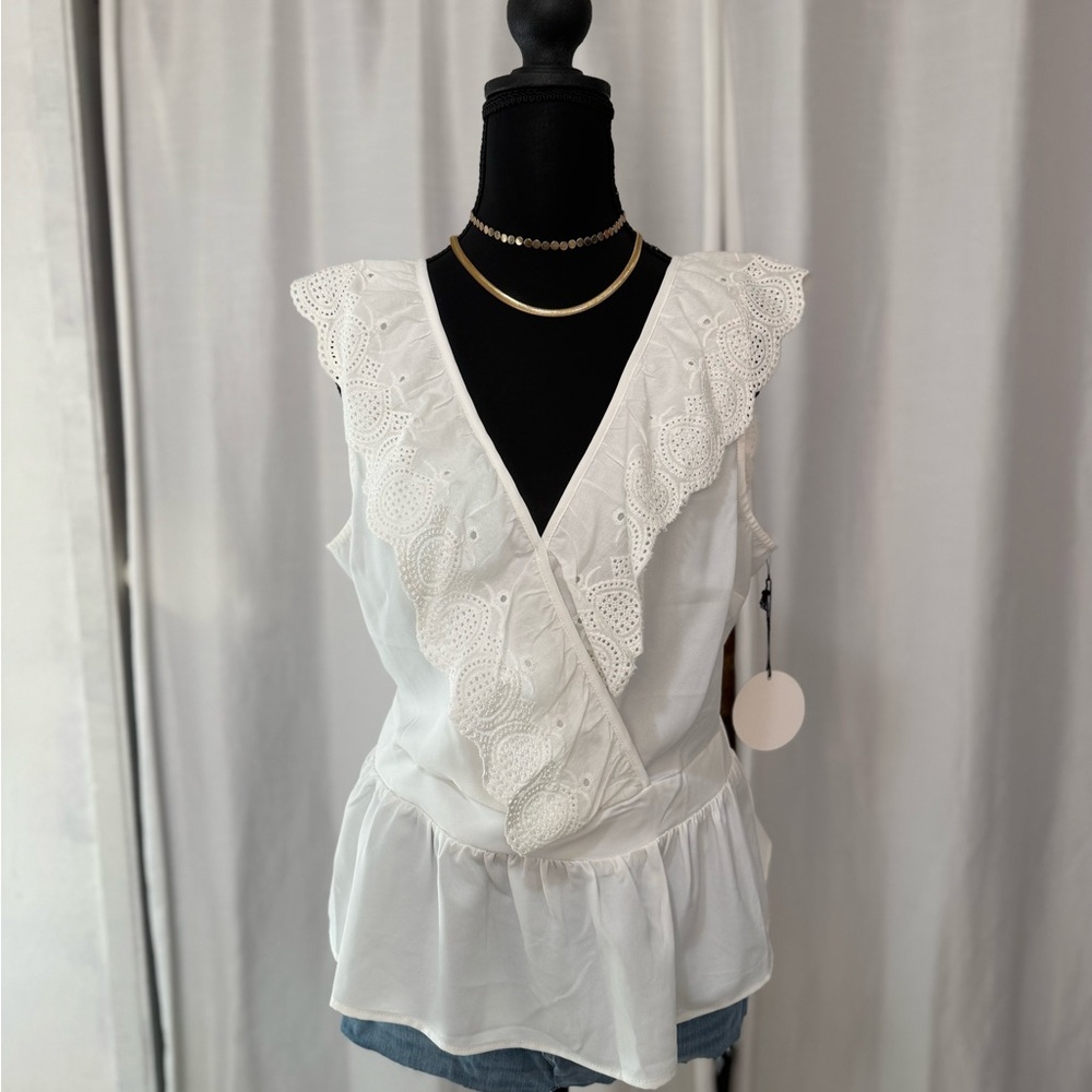 Elegant White Eyelet Ruffle Women’s Top
